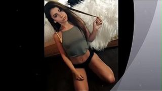 Красивая брюнетка сосет болт любимого и снимает себя на телефон