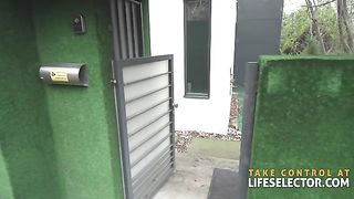 Брат насаживает на длинный кривой член узкую попу и киску родной сестры