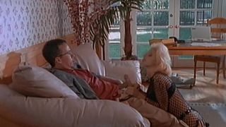 Любовник трахает телку с пирсингом в клиторе пока ее мужа нет дома