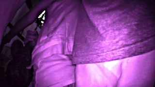 Парень в автобусе трётся об упругую попу девушки стоящим хуем